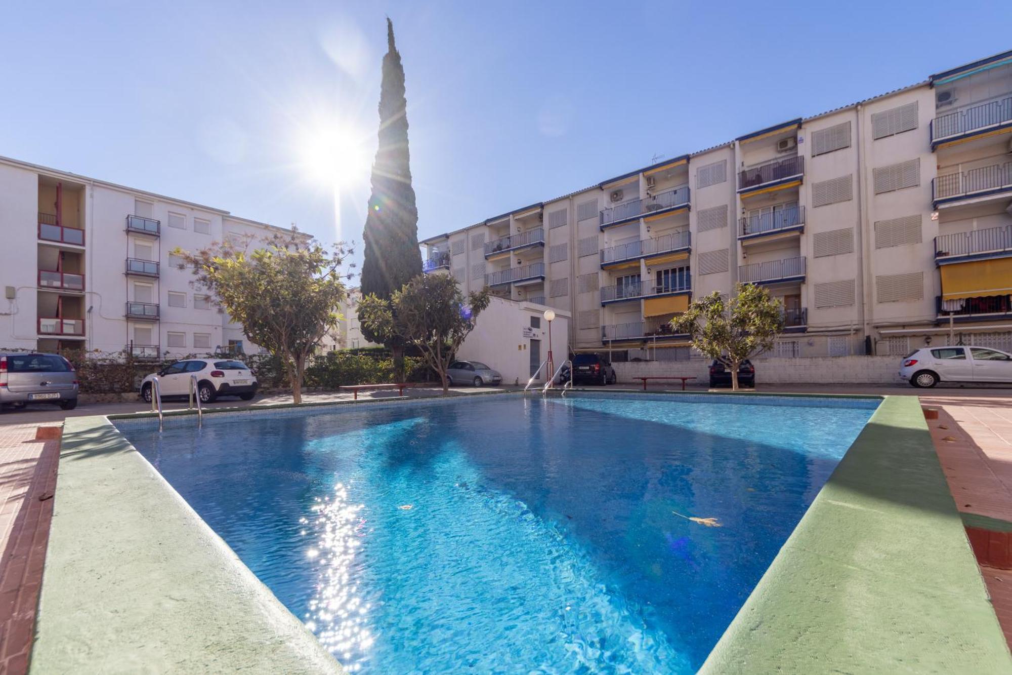 Apartamentos Atlas IV Салоу Экстерьер фото