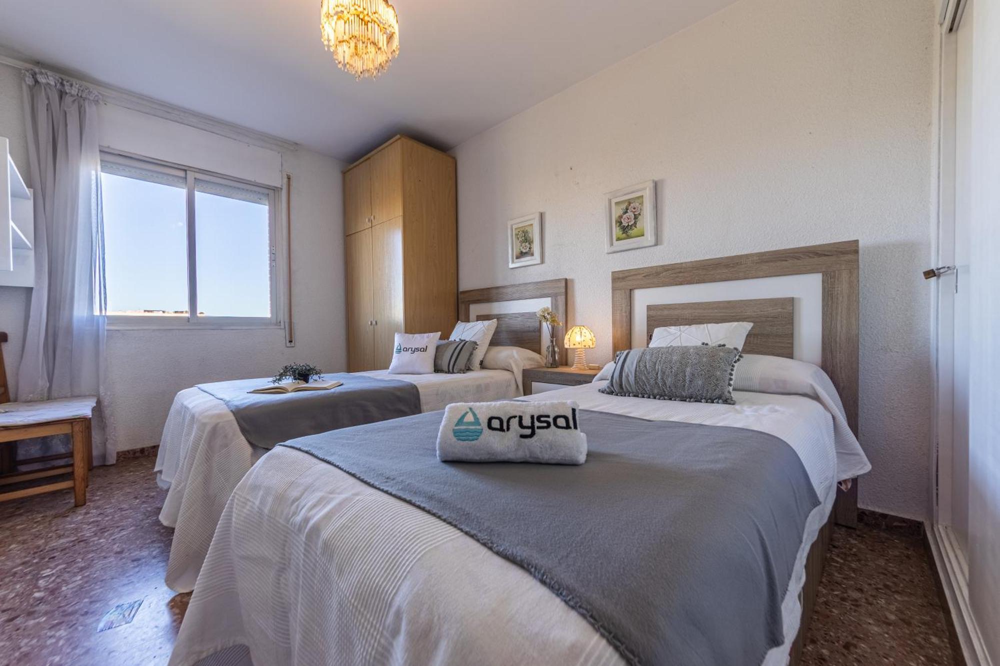 Apartamentos Atlas IV Салоу Экстерьер фото