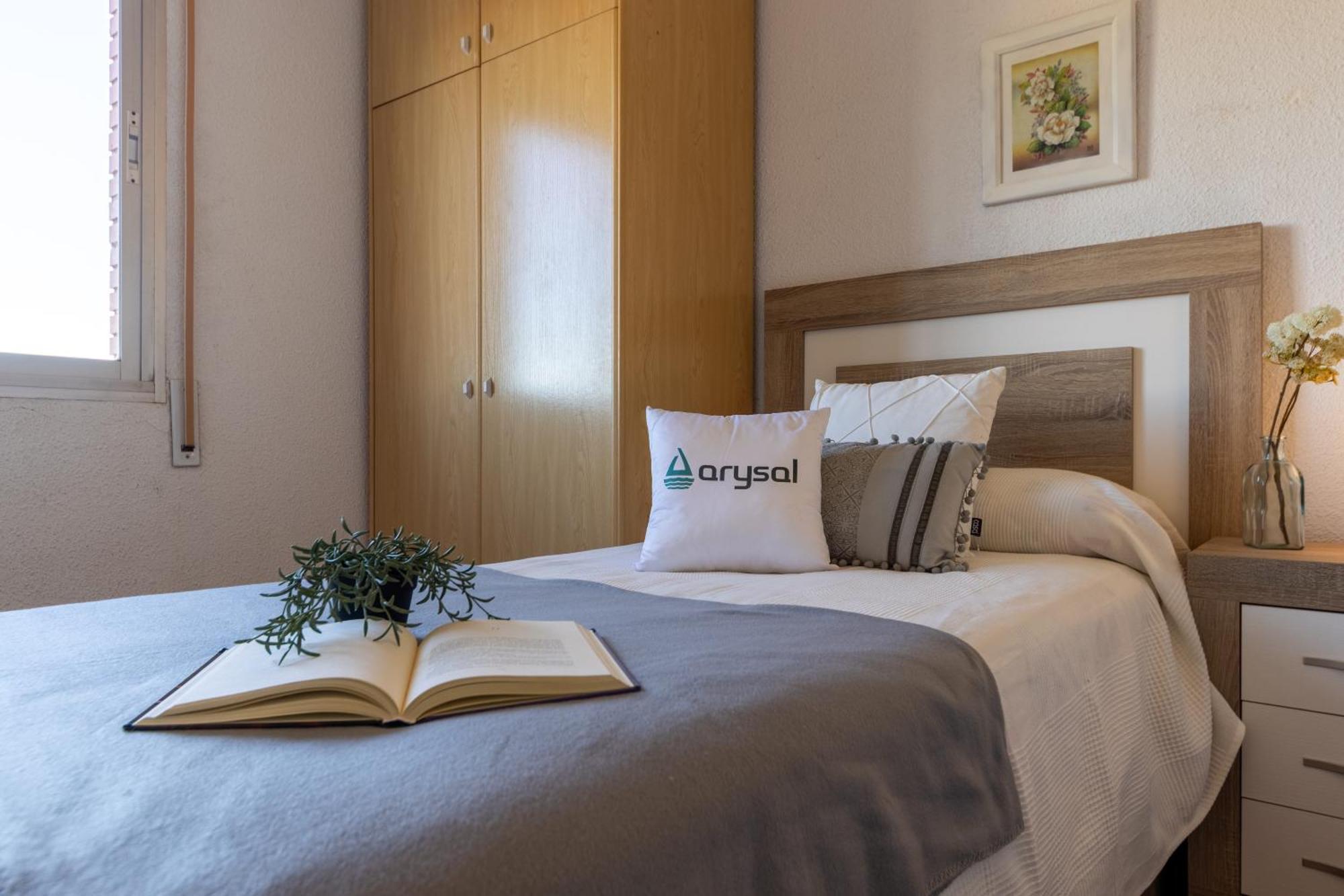 Apartamentos Atlas IV Салоу Экстерьер фото